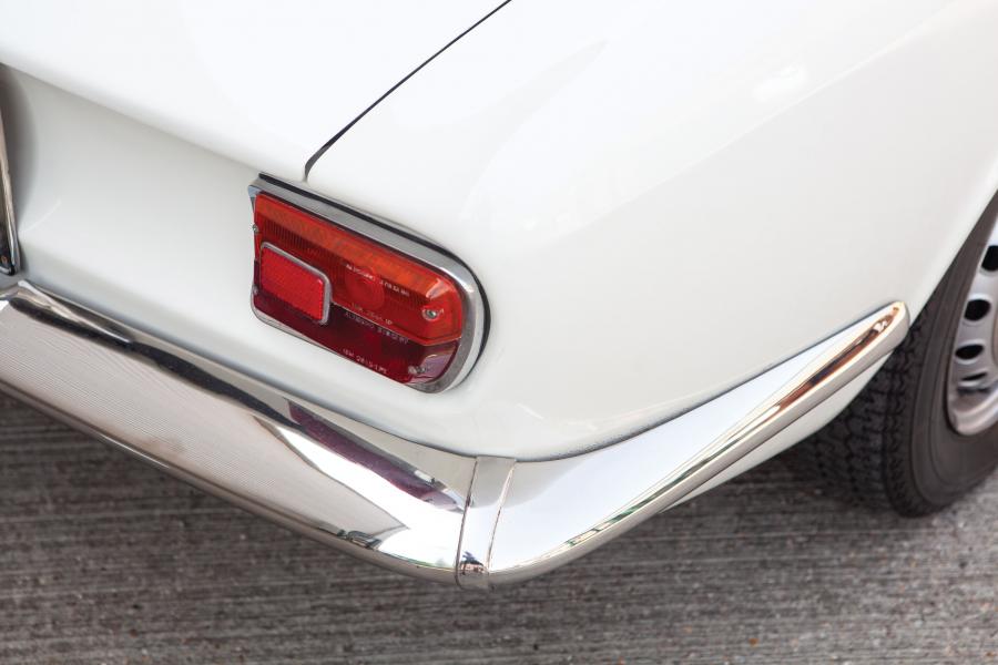 Детали экстерьера Alfa Romeo Giulia GTС (105.29) 1965 года  (UK) (фото 4 из 12)